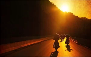 top-10-glorious-road-trips-in-india-1024x643