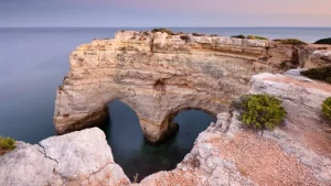 Algarve-Praia-Marinha-Portugal