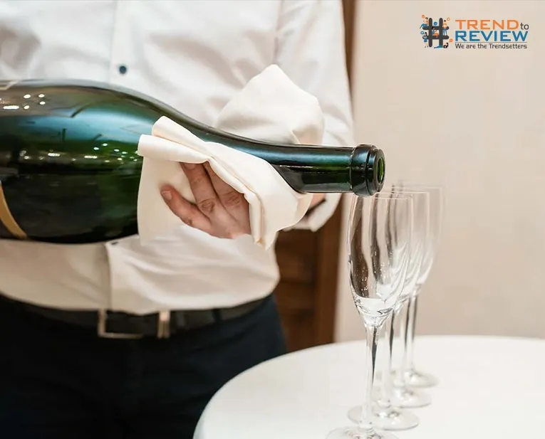 How to Decide Whether Clear Wine Bottles Suit Your Wine